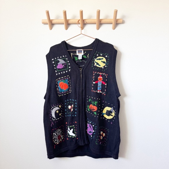 C.S.T. sport Vintage Halloween Sweater - Picture 1 of 8